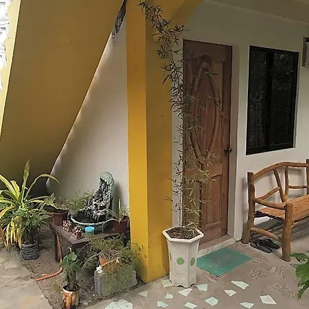 Guanna S Place