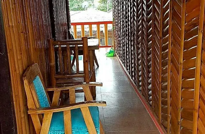 Guanna S Place 2* Daanbantayan