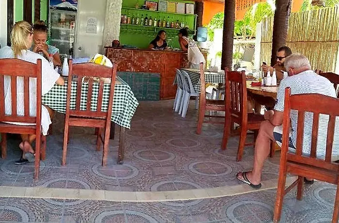 Guanna S Place Hotell Daanbantayan